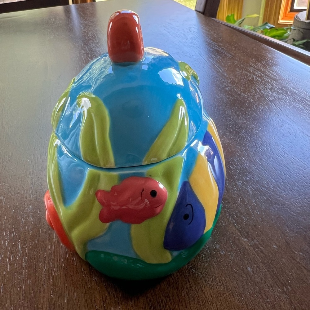 Fun Fish Lidded Jar - Picture 3 of 6